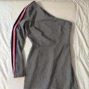 Black & White Check mini dress with accent ribbon /asymmetrical sleeve, Size: S